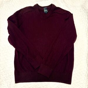 GAP Men's Deep Red V-Neck Sweater